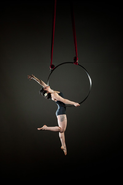 a to how swing on trapeze 646 Solo Female Aerial a to how swing on trapeze 646 Solo Female Aerial