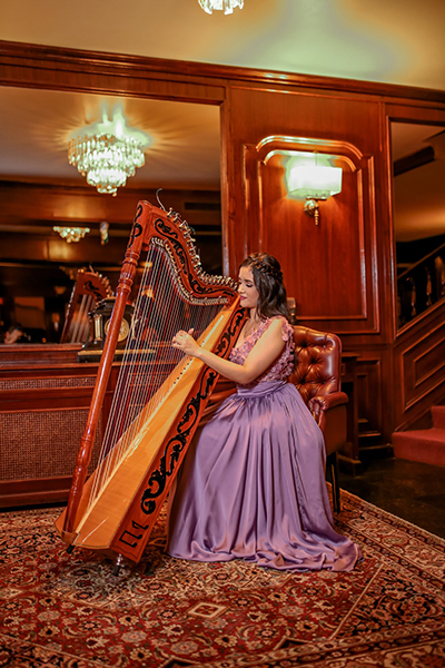 Female Harpist 106842 | Talent Agency Rising Stars