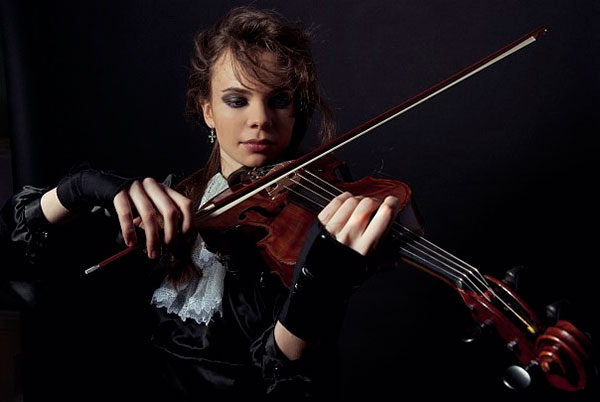 Violin Player 8997